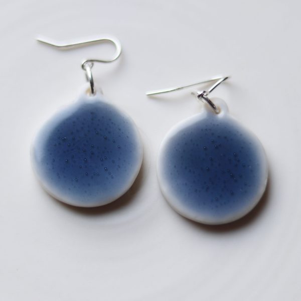 Boucles d'oreilles en porcelaine émail bleu bulles